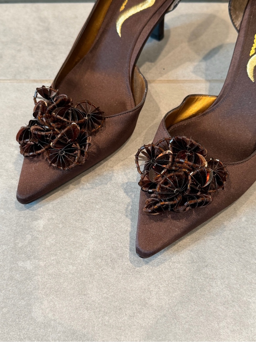 Nina Brown Satin Pointed-Toe Floral Beaded Women's Pumps 7.5 NWOT - Picture 5 of 17